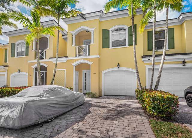 Property at 6099 NW Helmsdale Way, Port Saint Lucie, FL 34983, 3 beds, 2.5 baths