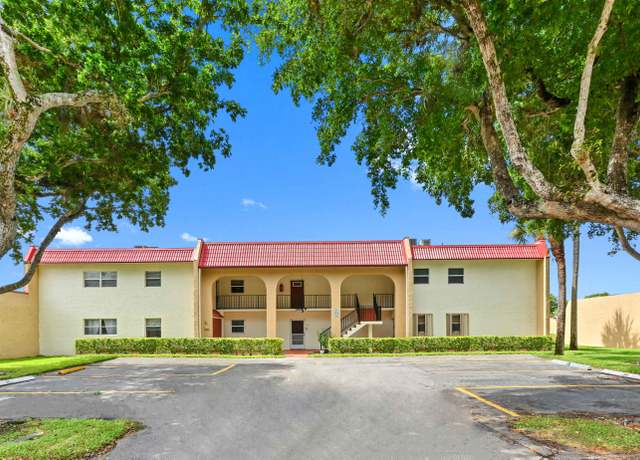 Property at 198 Lake Frances Dr, West Palm Beach, FL 33411, 2 beds, 2 baths