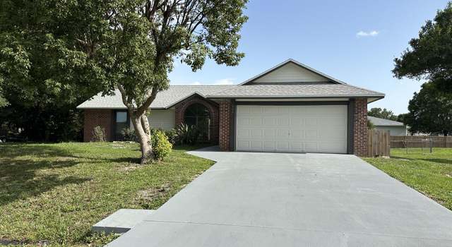 Photo of 226 SW Statler Ave, Port Saint Lucie, FL 34984