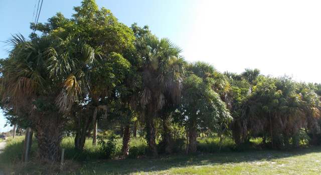 Photo of 616 N 9th St, Fort Pierce, FL 34950