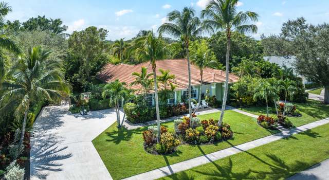 Photo of 15590 Rolling Meadows Cir, Wellington, FL 33414