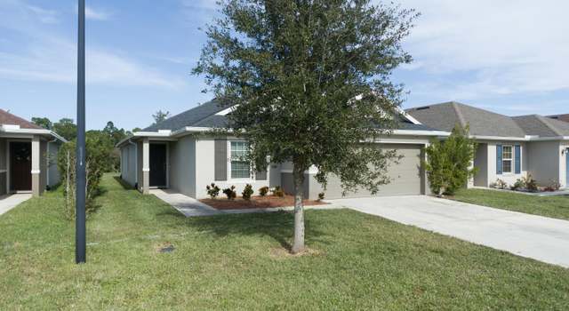 Photo of 5545 NW Pine Trail Cir, Port Saint Lucie, FL 34983