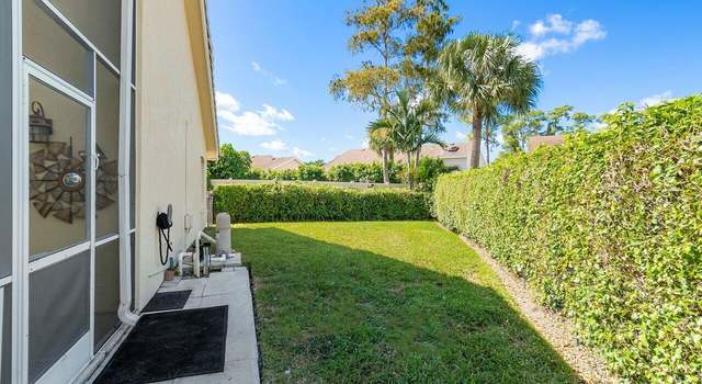 Photo of 1019 Sweet Briar Pl, Wellington, FL 33414