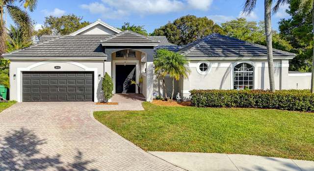 Photo of 8020 Bermuda Point Ln, Davie, FL 33328