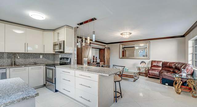 Photo of 401 Burgundy I #401, Delray Beach, FL 33484