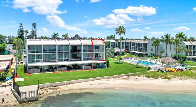 Photo of 1300 Seaway Dr Unit E4, Fort Pierce, FL 34949
