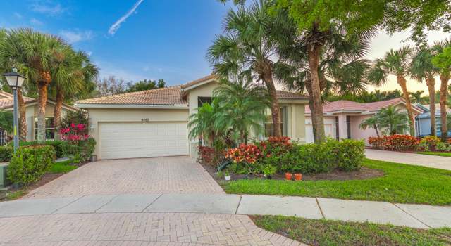 Photo of 9462 Sandpiper Ln, West Palm Beach, FL 33411