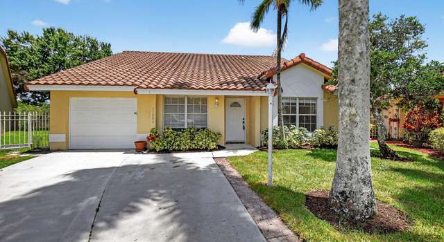 Property at 11086 Lakeaire Cir, Boca Raton, FL 33498, 4 beds, 2 baths
