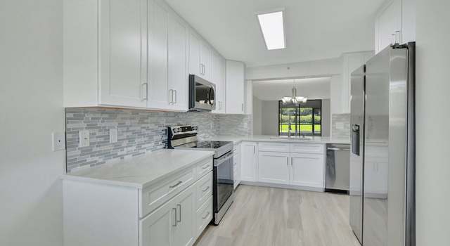 Photo of 15365 Lakes Of Delray Blvd Unit J 105, Delray Beach, FL 33484