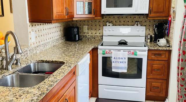 Photo of 14 Willowbrook Ln #204, Delray Beach, FL 33446