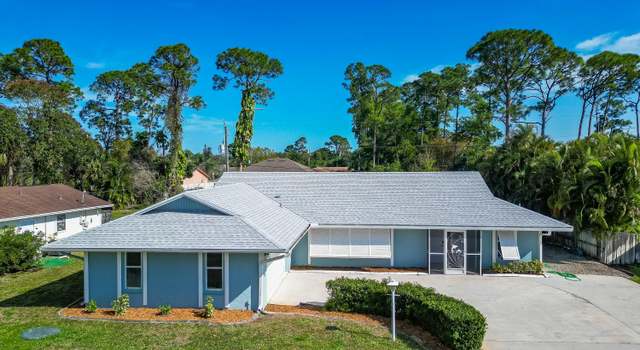 Photo of 210 SE Crosspoint Dr, Port Saint Lucie, FL 34983