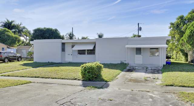 Photo of 3934 Tuskegee Dr, Lake Worth, FL 33462