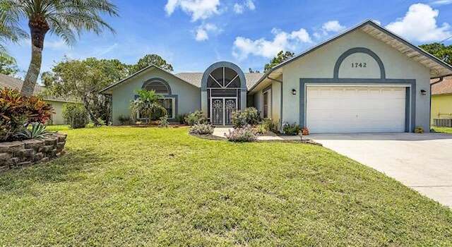 Photo of 1742 SW Airoso Blvd, Port Saint Lucie, FL 34984