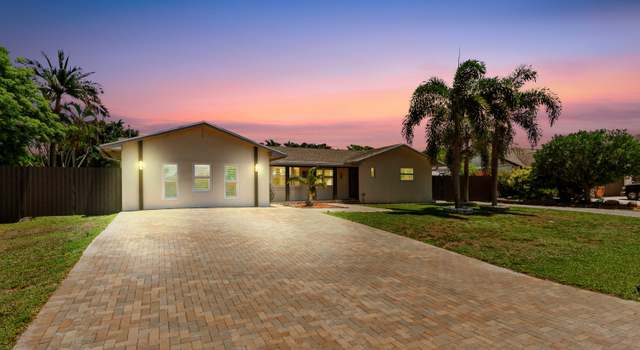 Photo of 26 W Pine Tree Ave, Lake Worth, FL 33467
