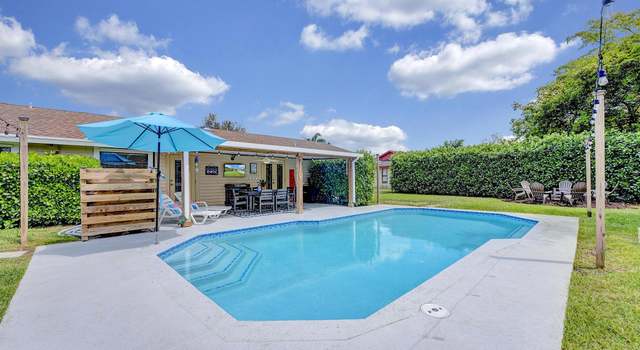 Photo of 182 Bilbao St, Royal Palm Beach, FL 33411