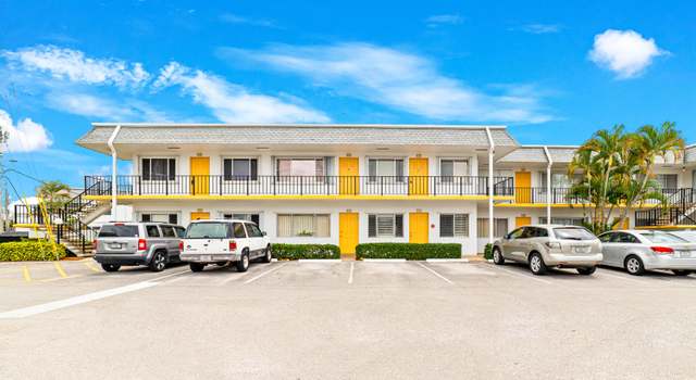 Photo of 3120 Lake Osborne Dr #214, Lake Worth Beach, FL 33461