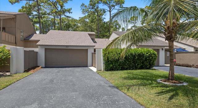 Photo of 257 Pleasant Wood Dr, Wellington, FL 33414