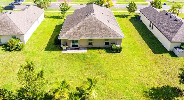 Photo of 900 Bent Creek Dr, Fort Pierce, FL 34947