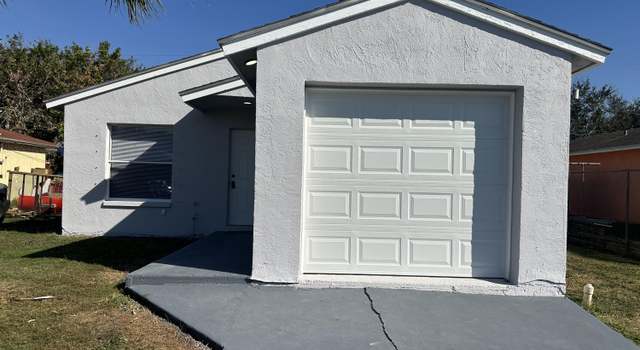 Photo of 314 Carissa Dr, Pahokee, FL 33476