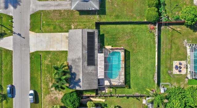 Photo of 1852 SW Hampshire Ln, Port Saint Lucie, FL 34953