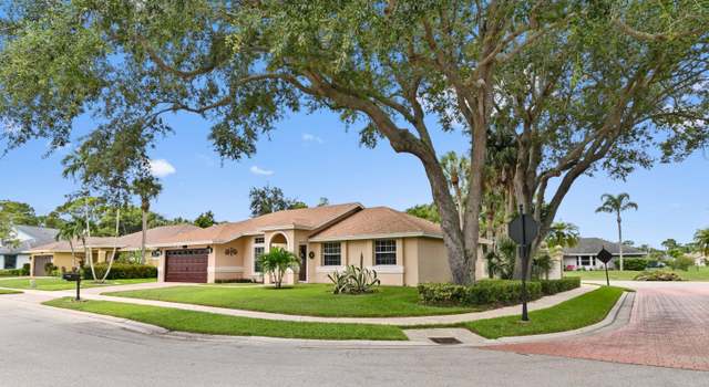 Photo of 100 Elysium Dr, Royal Palm Beach, FL 33411