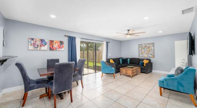 Photo of 6020 Strawberry Lakes Cir, Lake Worth, FL 33463