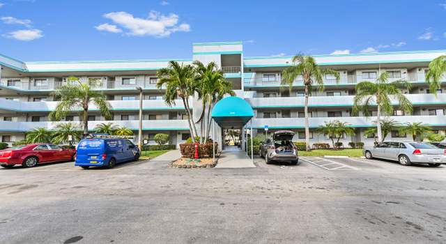 Photo of 4725 Lucerne Lakes Blvd #410, Lake Worth, FL 33467