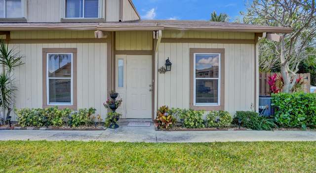 Photo of 313 Maplecrest Cir, Jupiter, FL 33458