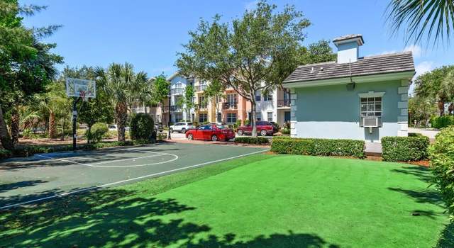 Photo of 1002 E Heritage Club Cir, Delray Beach, FL 33483