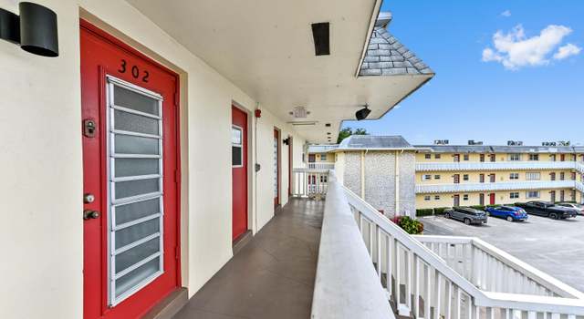 Photo of 4321 NW 16th St Unit C302, Lauderhill, FL 33313