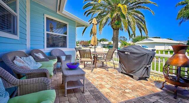 Photo of 1389 SW Vizcaya Cir, Palm City, FL 34990