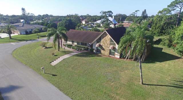 Photo of 710 SE Hidden River Dr, Port Saint Lucie, FL 34983
