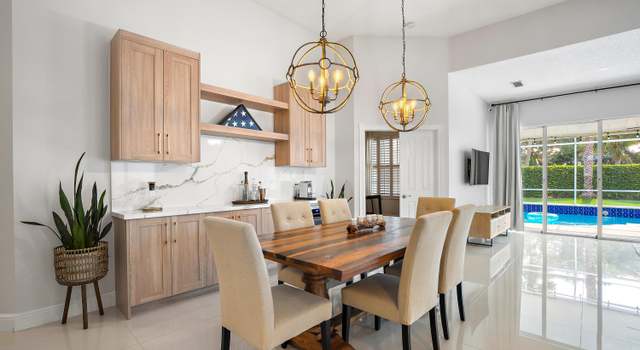 Photo of 297 Kelsey Park Cir, Palm Beach Gardens, FL 33410