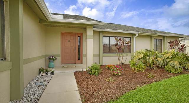 Photo of 996 SE Bywood Ave, Port Saint Lucie, FL 34983