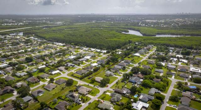 Photo of 996 SE Bywood Ave, Port Saint Lucie, FL 34983