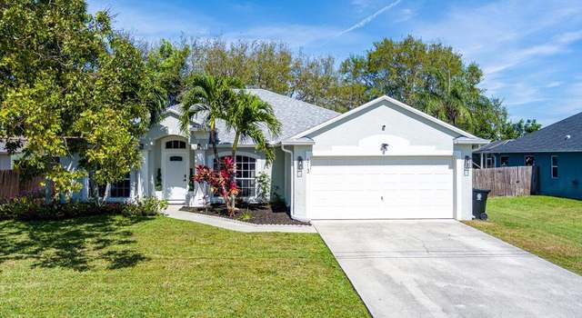 Photo of 613 SE Stow Ter, Port Saint Lucie, FL 34984