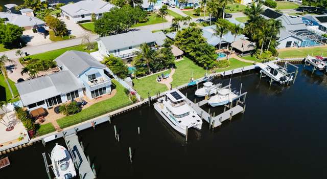 Photo of 691 SW Pine Tree Ln, Palm City, FL 34990