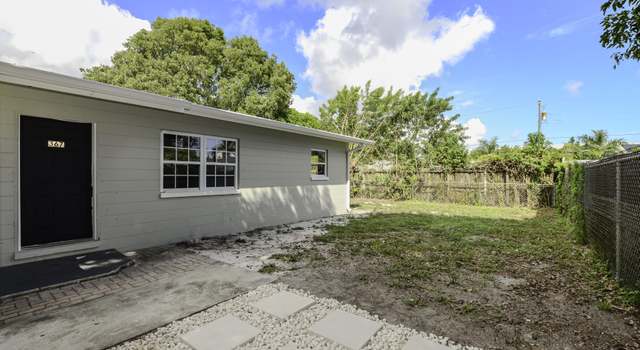 Photo of 377 SE Tejon St, Stuart, FL 34996