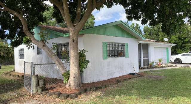 Photo of 702 Grandview Blvd, Fort Pierce, FL 34982