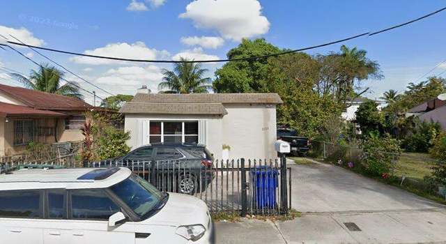 Photo of 2121 NW 33rd St, Miami, FL 33142