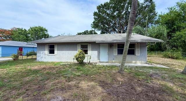 Photo of 2564 Navajo Ave, Fort Pierce, FL 34946
