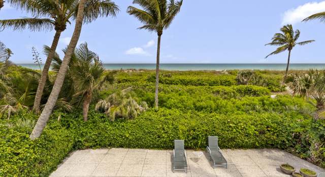 Photo of 128 N Beach Rd, Jupiter Island, FL 33455