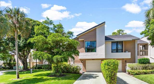 Property at 6070 Glendale Dr, Boca Raton, FL 33433, 3 beds, 2.5 baths