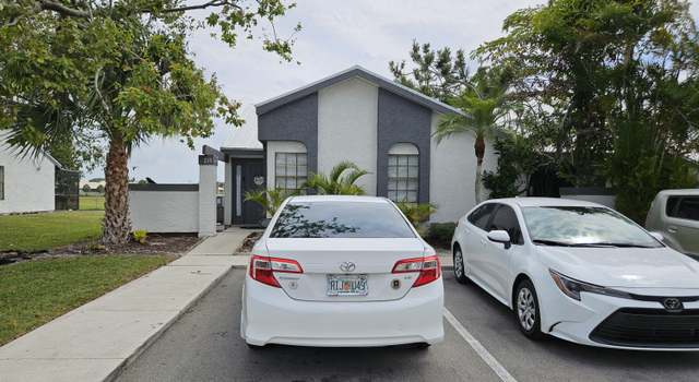 Photo of 213 SW Sterret Cir, Port Saint Lucie, FL 34953