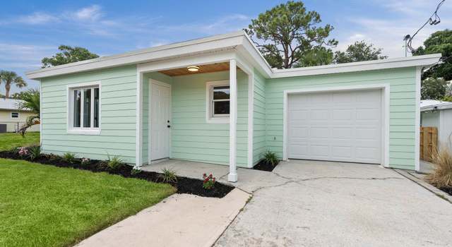 Photo of 677 NE Alice St, Jensen Beach, FL 34957