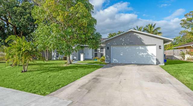 Photo of 297 Ponce De Leon St, Royal Palm Beach, FL 33411