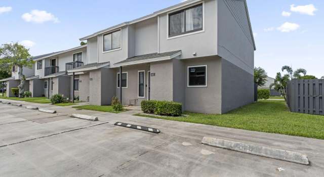 Photo of 5401 Bayside Dr, Greenacres, FL 33463