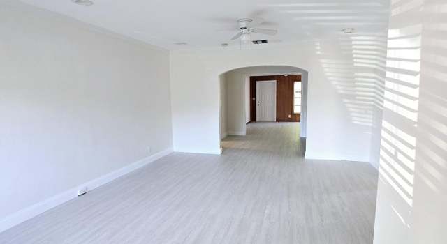 Photo of 719 Valley Forge Rd, West Palm Beach, FL 33405