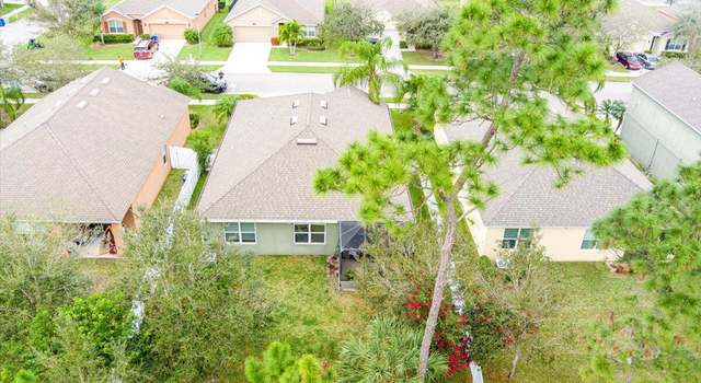 Photo of 1323 SW Lexington Sq SW, Vero Beach, FL 32962