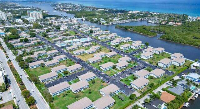 Photo of 580 Horizons W #206, Boynton Beach, FL 33435